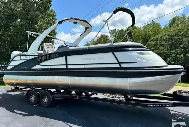 Are Pontoon Boat Pontoons Pressurized - guide