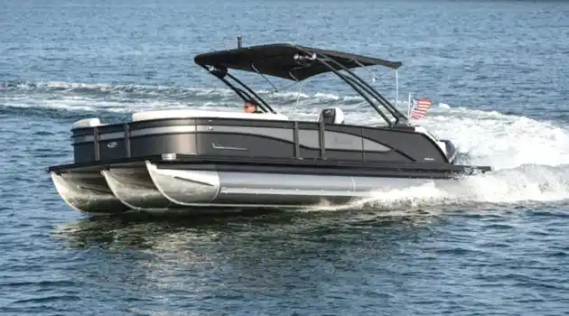  triple Pontoon Boat turning