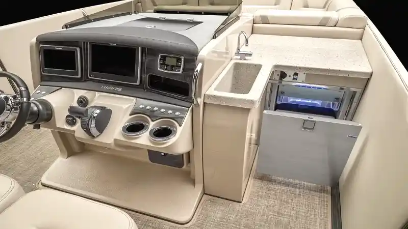 Do Pontoon Boats Have Toilets