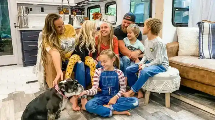 10 Best RV for a Family of 6